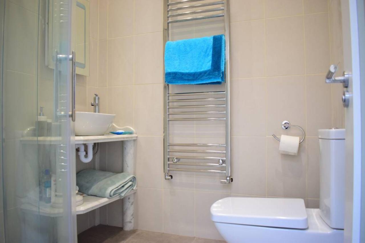 2 Bedroom House Near Centre *