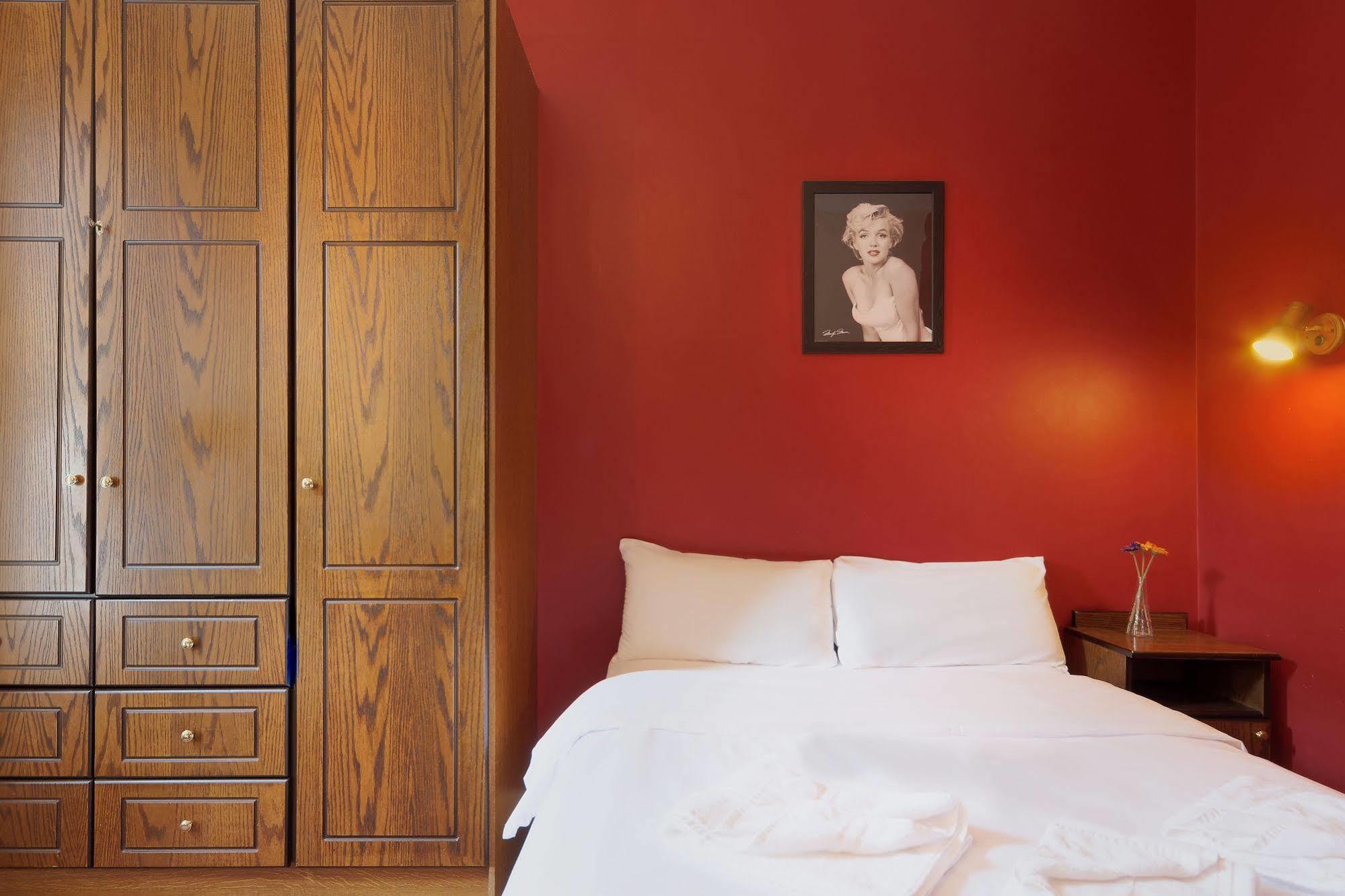 The Marilyn Mansion