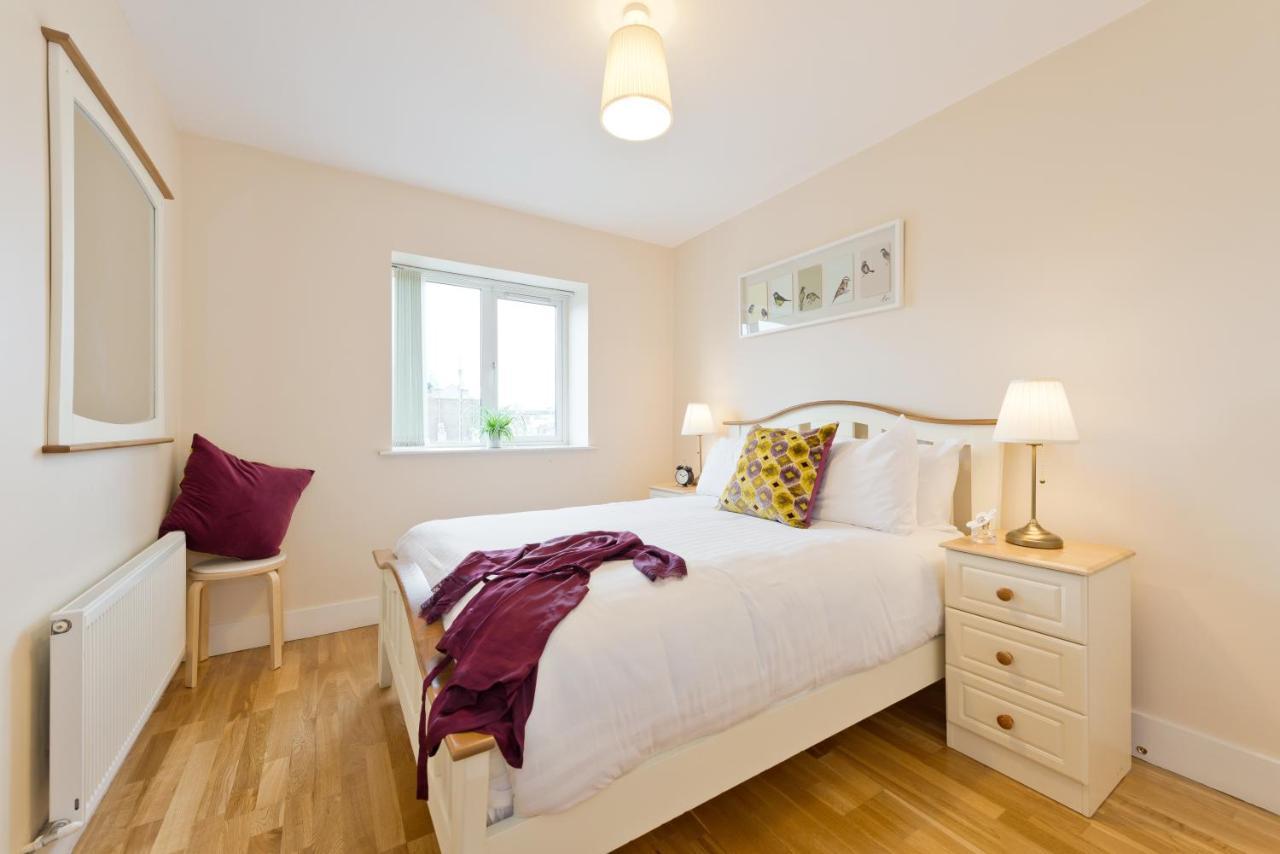 Pearse Street Apartment