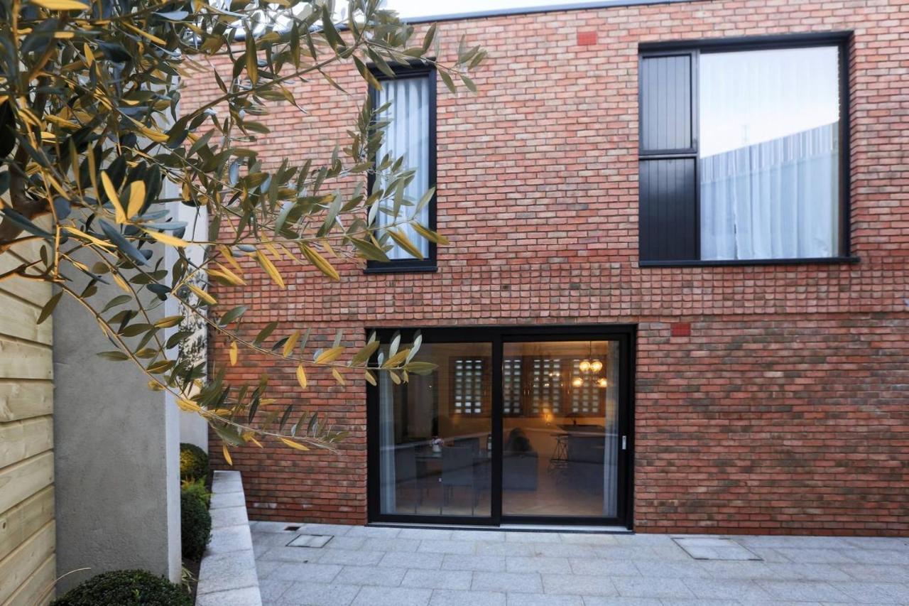 Brand New! Large & Luxurious Mews In 4!