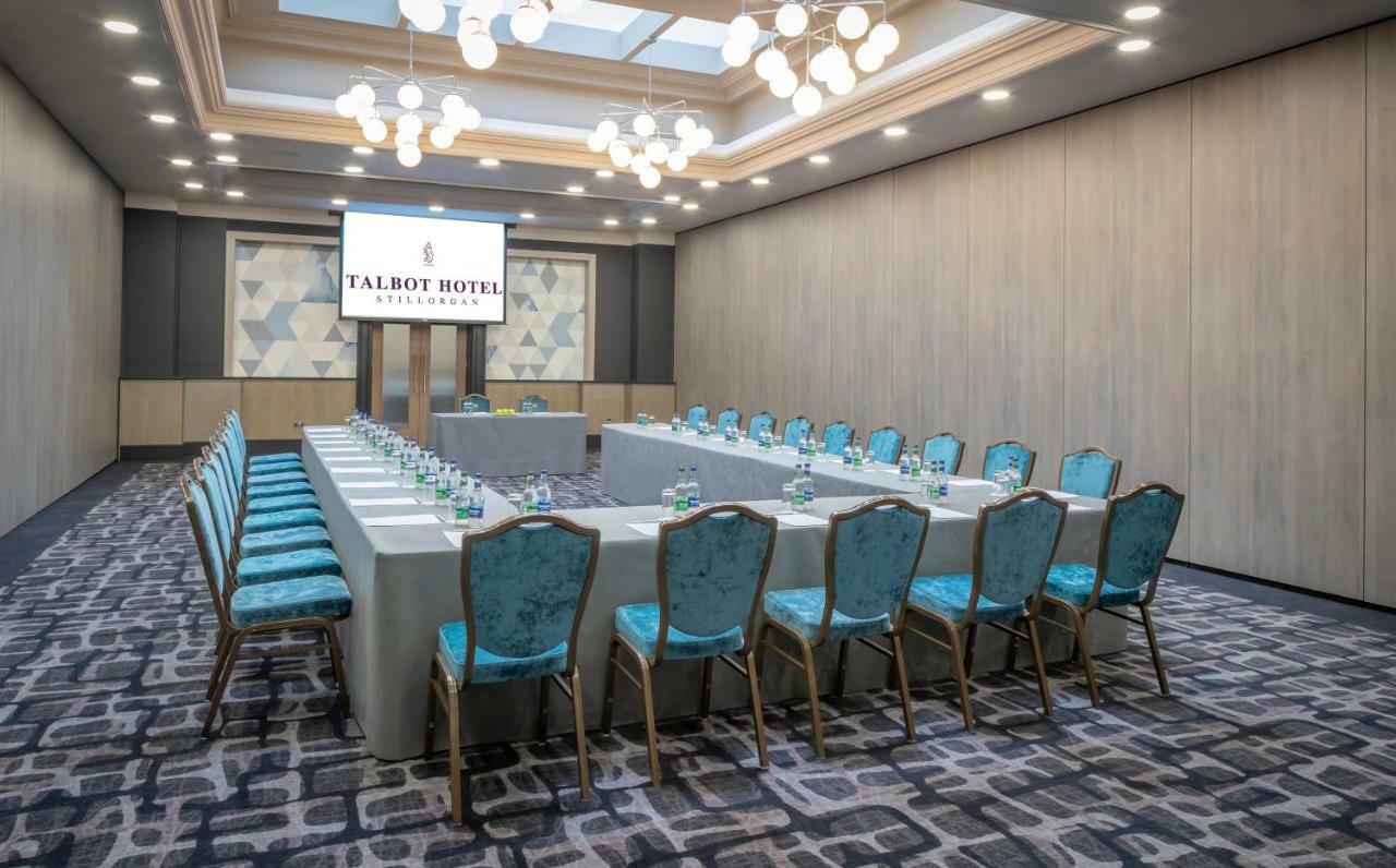 Hotel Talbot Stillorgan 4*