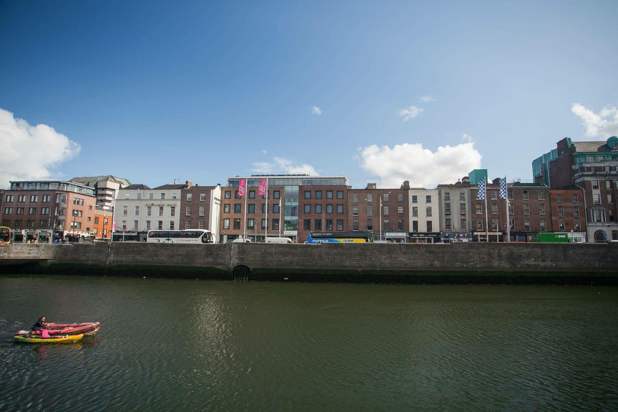 Wellington Temple Bar