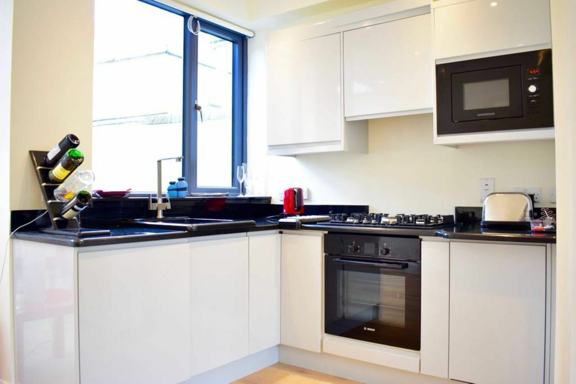 Apartment 2 Bedroom House Near Centre