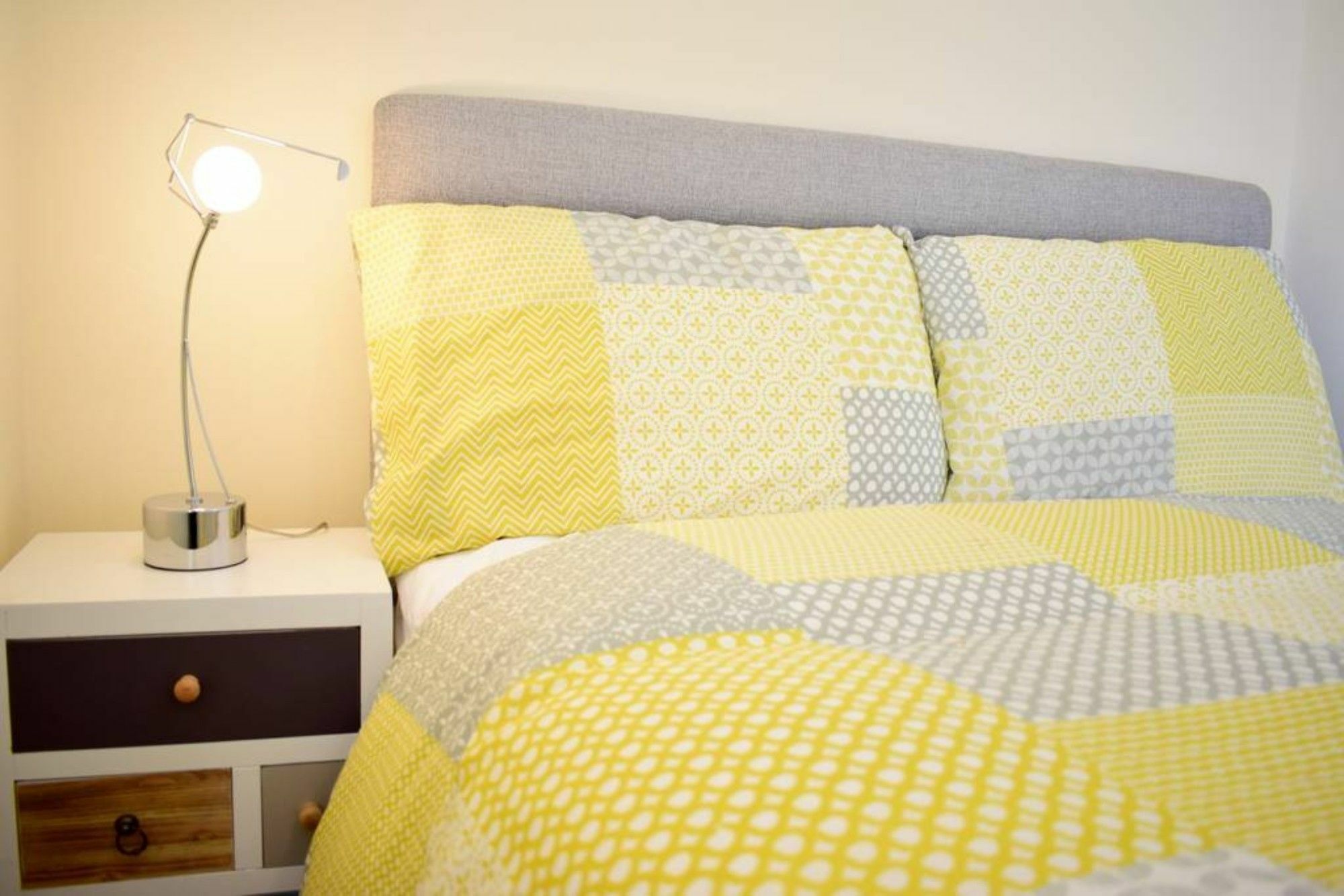 2 Bedroom House Near Centre