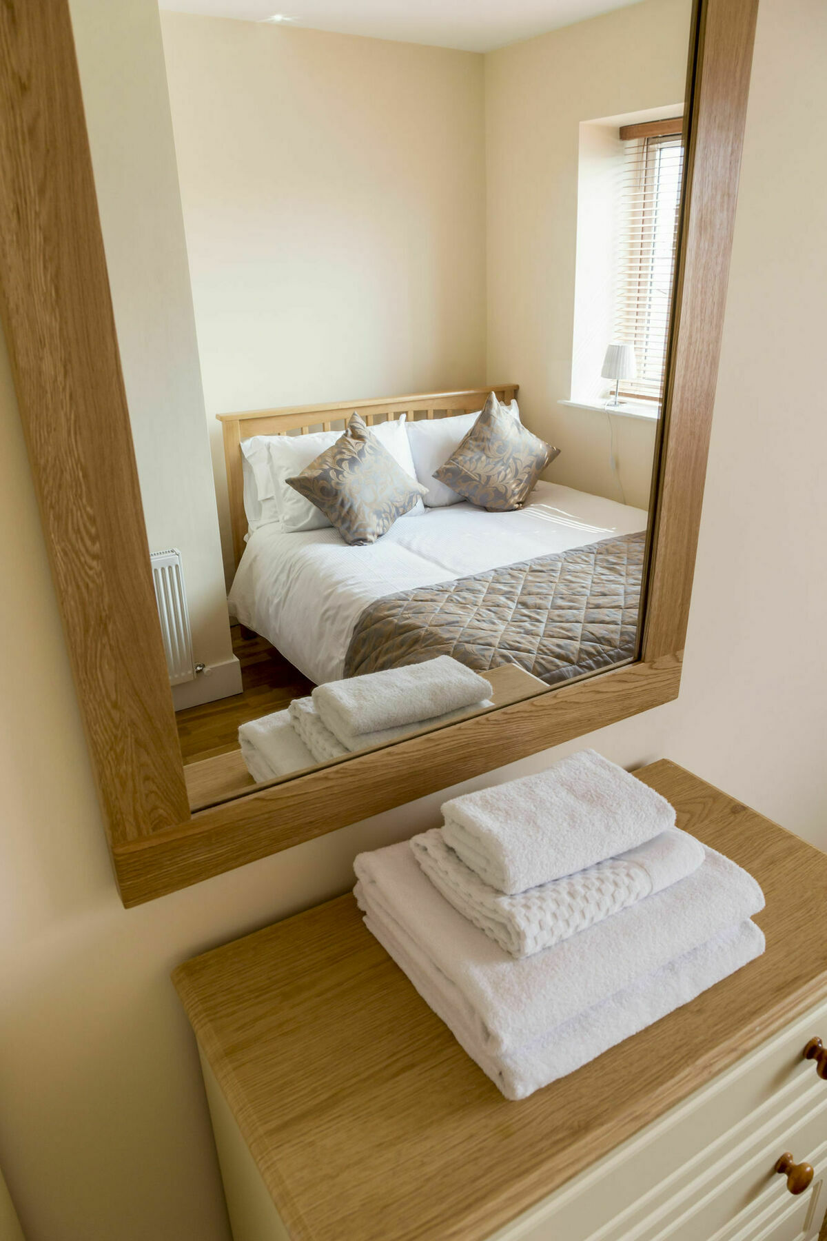 Pearse Street Apartment *