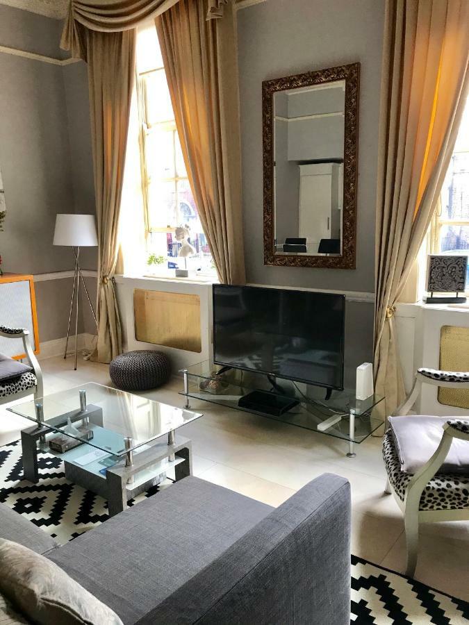 City Centre Georgian Style Apartment Apartment