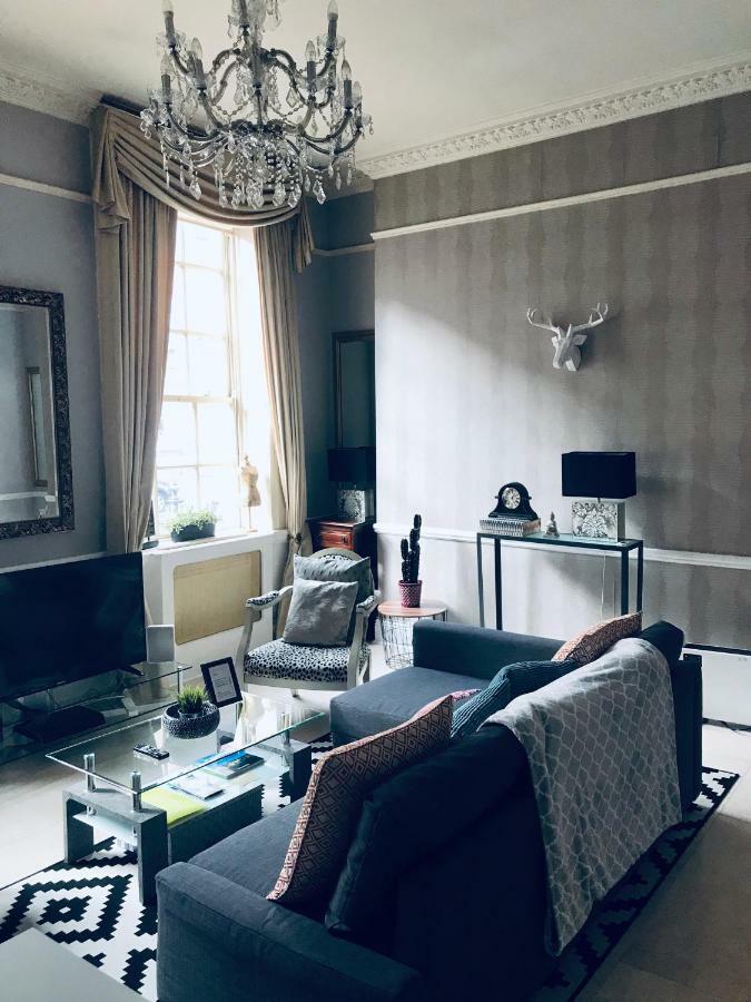 Apartment City Centre Georgian Style Apartment *