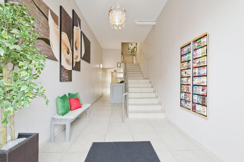 Pearse Street Apartment *