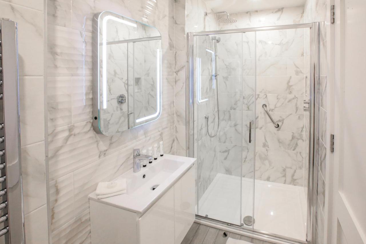 Gleesons Townhouse Booterstown 4*