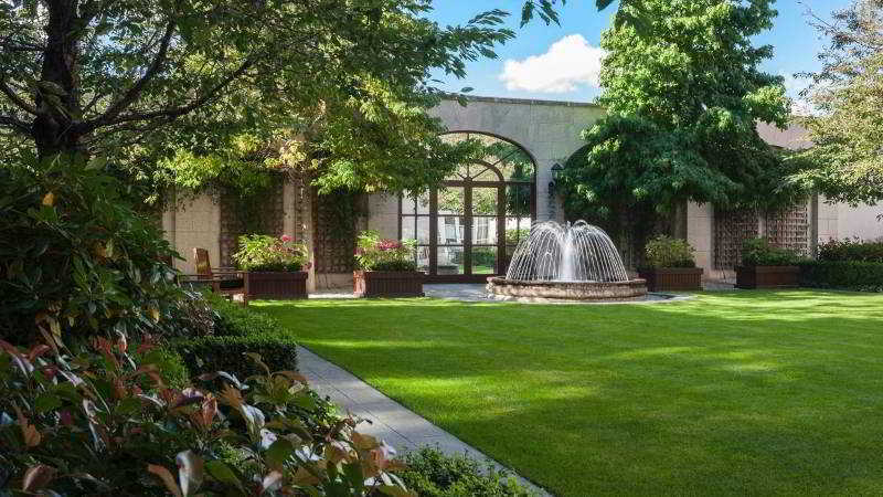 Intercontinental By Ihg Hotel 5*