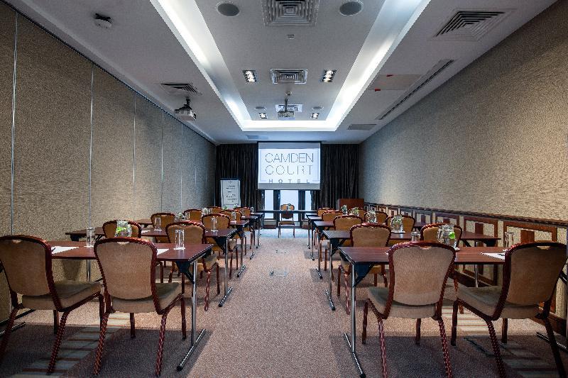 Camden Court 4*