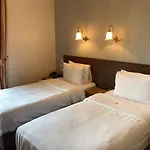 The Leeson Lodge