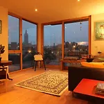Central Penthouse Apartment By The River Liffey