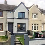 3 Bedroom Family Home In Residential Area Near Centre