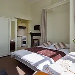 Glencourt Apartments