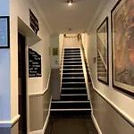 Clifton Court Hotel