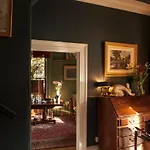 The Historical Harcourt Suites
