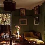 The Historical Harcourt Suites