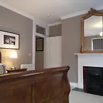 Shaw Suite