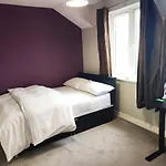 Orchard Way, Shared Apartment With An Amazing Double Bedroom With Ensuite