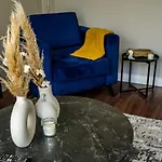 Charming Duplex In Grand Canal