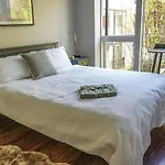 Charming Duplex In Grand Canal