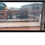 Custom House Harbour Apartments, Ifsc