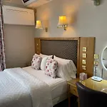 Roxford Lodge Hotel