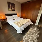 Stunning Apartment In Grand Canal