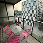 Stunning Apartment In Grand Canal
