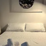 Peaceful Studio Apt W/2 Beds