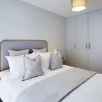 Luxury Apartment Top Location Rds, Aviva 5 Min Walk