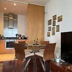 Apartment Close To Convention Centre