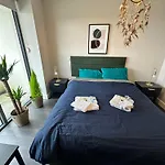 Private Ensuite Room
