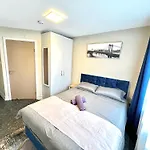 Modern 2Bedroom Oasis Near Dublin City Centre & Airport
