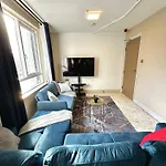 Modern 2Bedroom Oasis Near Dublin City Centre & Airport