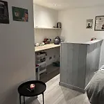 Cosy Open Plan Cabin In Dublin 11 Suit 2 Persons