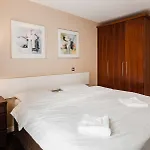 Hanover Wharf Apartment