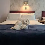 Jackson Court Hotel
