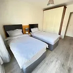 Greeg Court