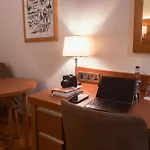 Uppercross House Hotel