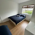 Nice Triple Room At 2 Iveragh Rd-6