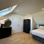 Top Floor Central Apartment