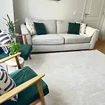The Hive - Luxury Ensuite Room - Full Privacy As Only Room On The Top Floor!