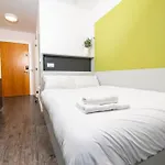 Stylish Apartments & Private Rooms At Binary Hub In Dublin