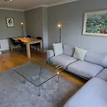 Large Newly Updated 3Bd Duplex 20Min To Airport