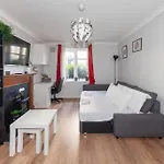 Inviting 2Bd Flat 15 Mins From Heart Of Dublin!