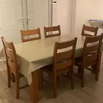 Private Single Bedroom In Beautiful House