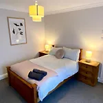 Fab Cottage Close To City Centre