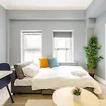 Best Location! Modern Apartment In Heart Of City!